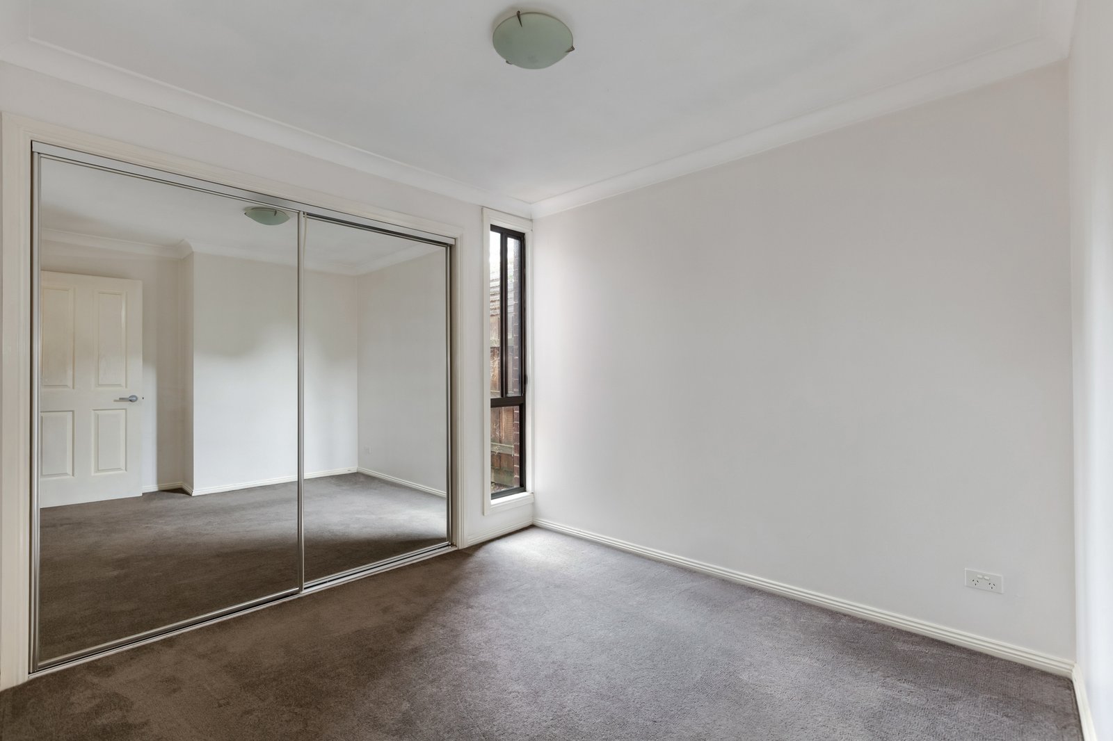 Gallery: 1/212A High Street