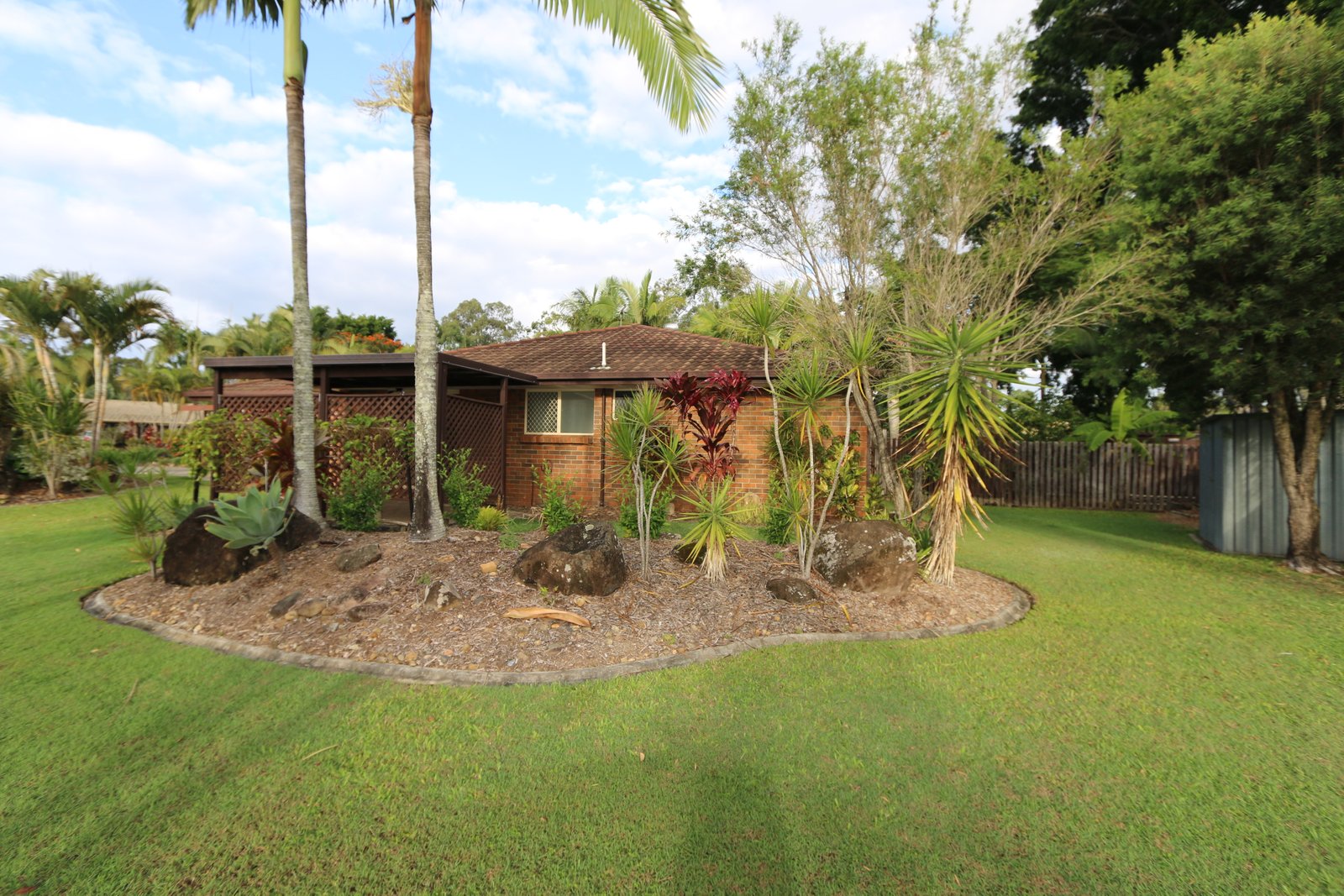12/13 Galloway Drive ASHMORE 2
