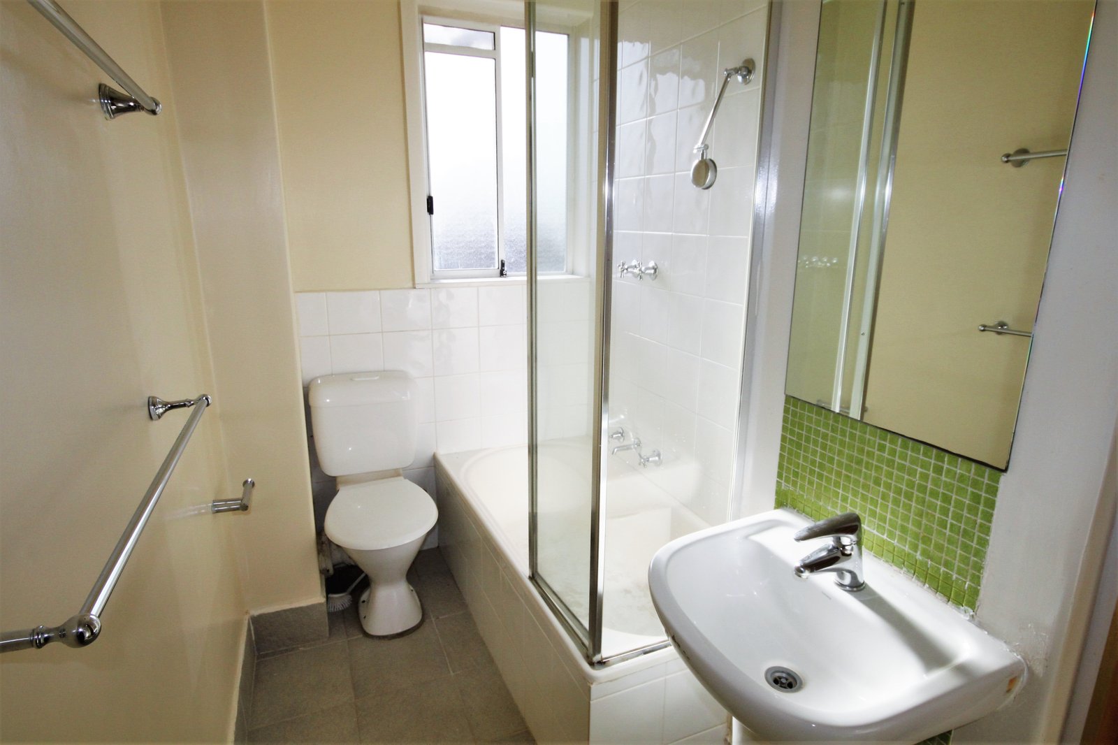 Gallery: 12/130 Glenhuntly Road