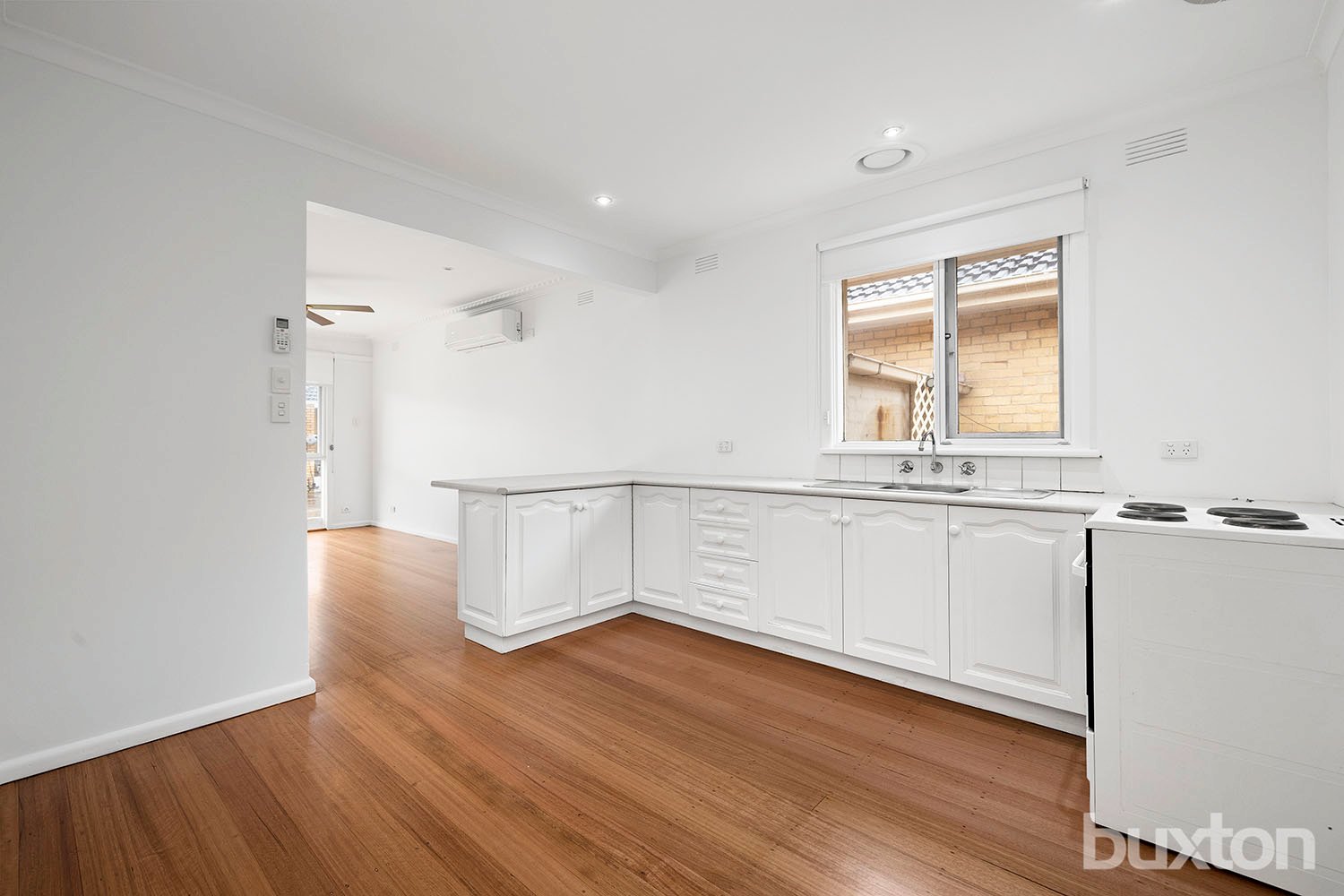 Gallery: 12/138 Beach Road