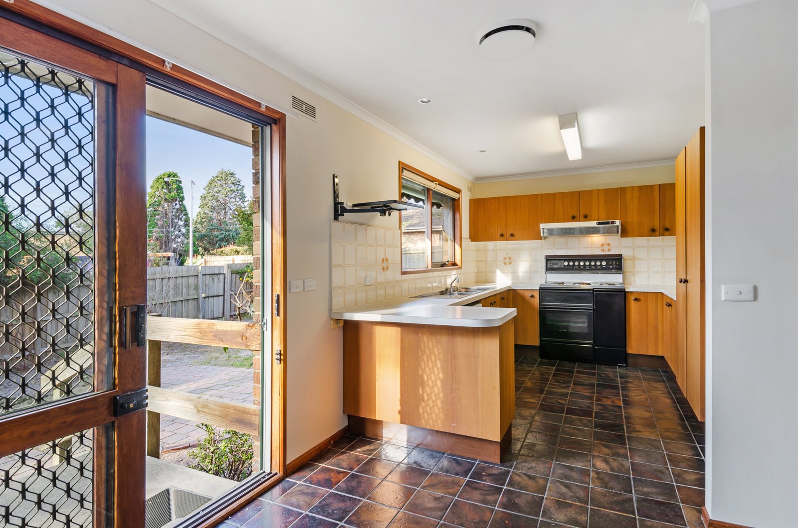 Gallery: 12/14-16 Kingston Drive