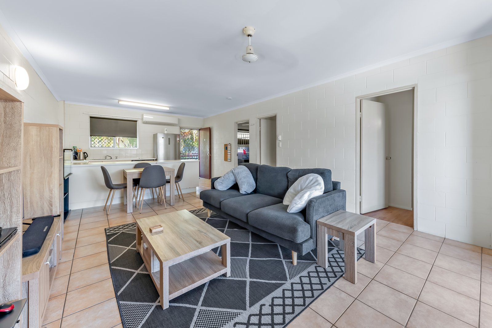 12/14 Island Drive CANNONVALE 1