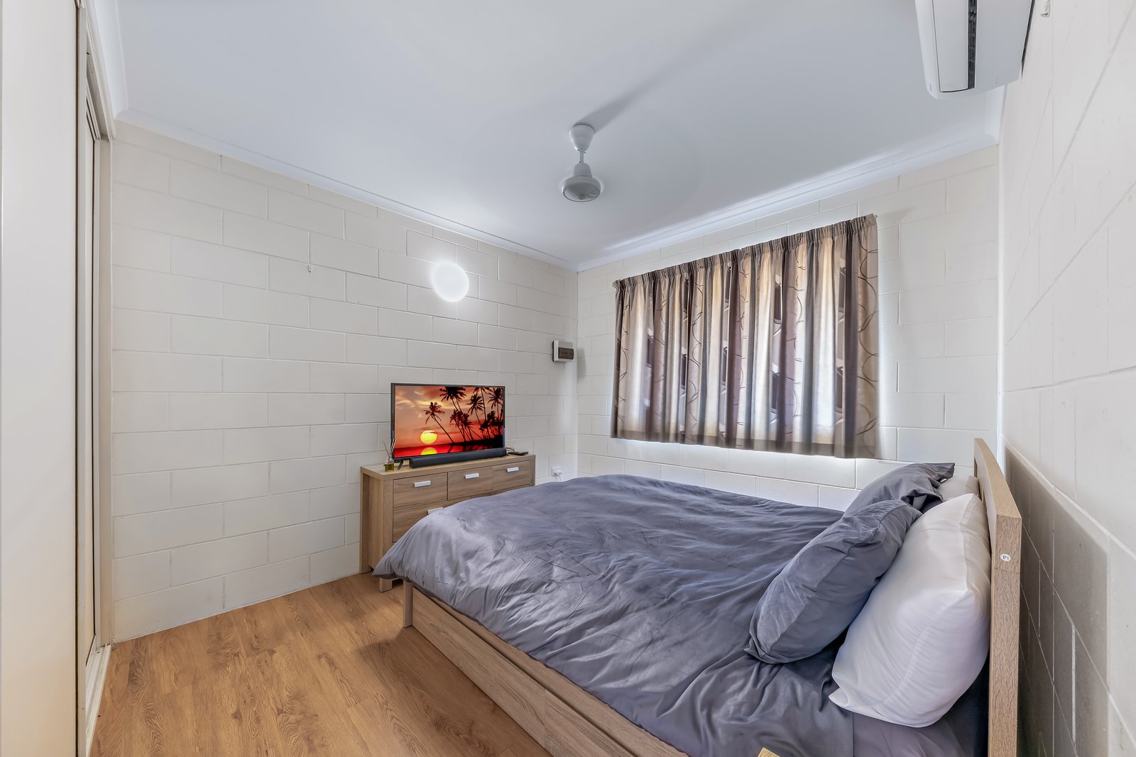 12/14 Island Drive CANNONVALE 8