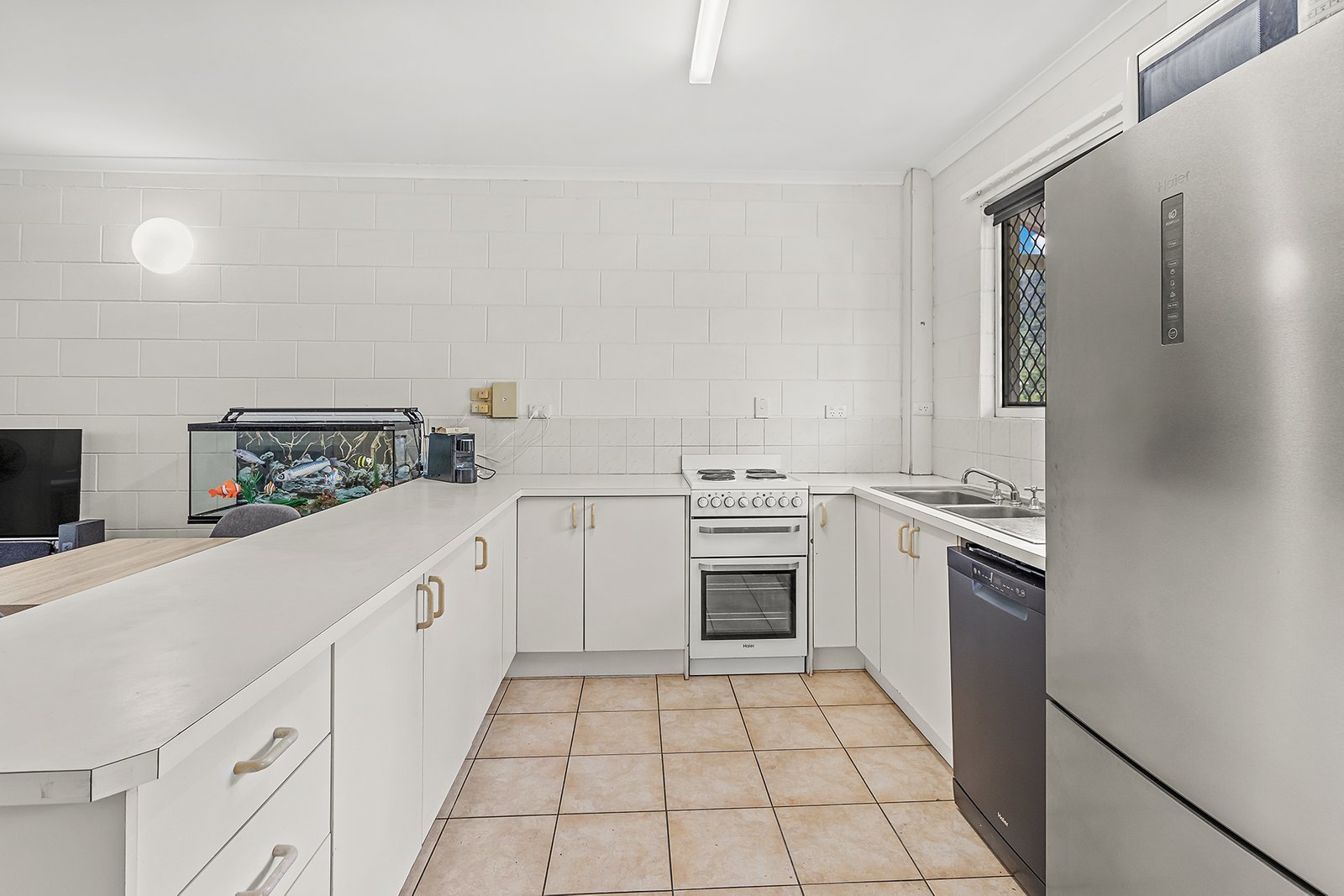 12/14 Island Drive CANNONVALE 9