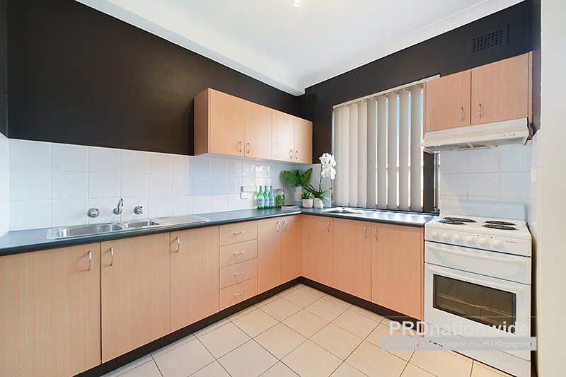 12/142 Chuter Avenue SANS SOUCI 4