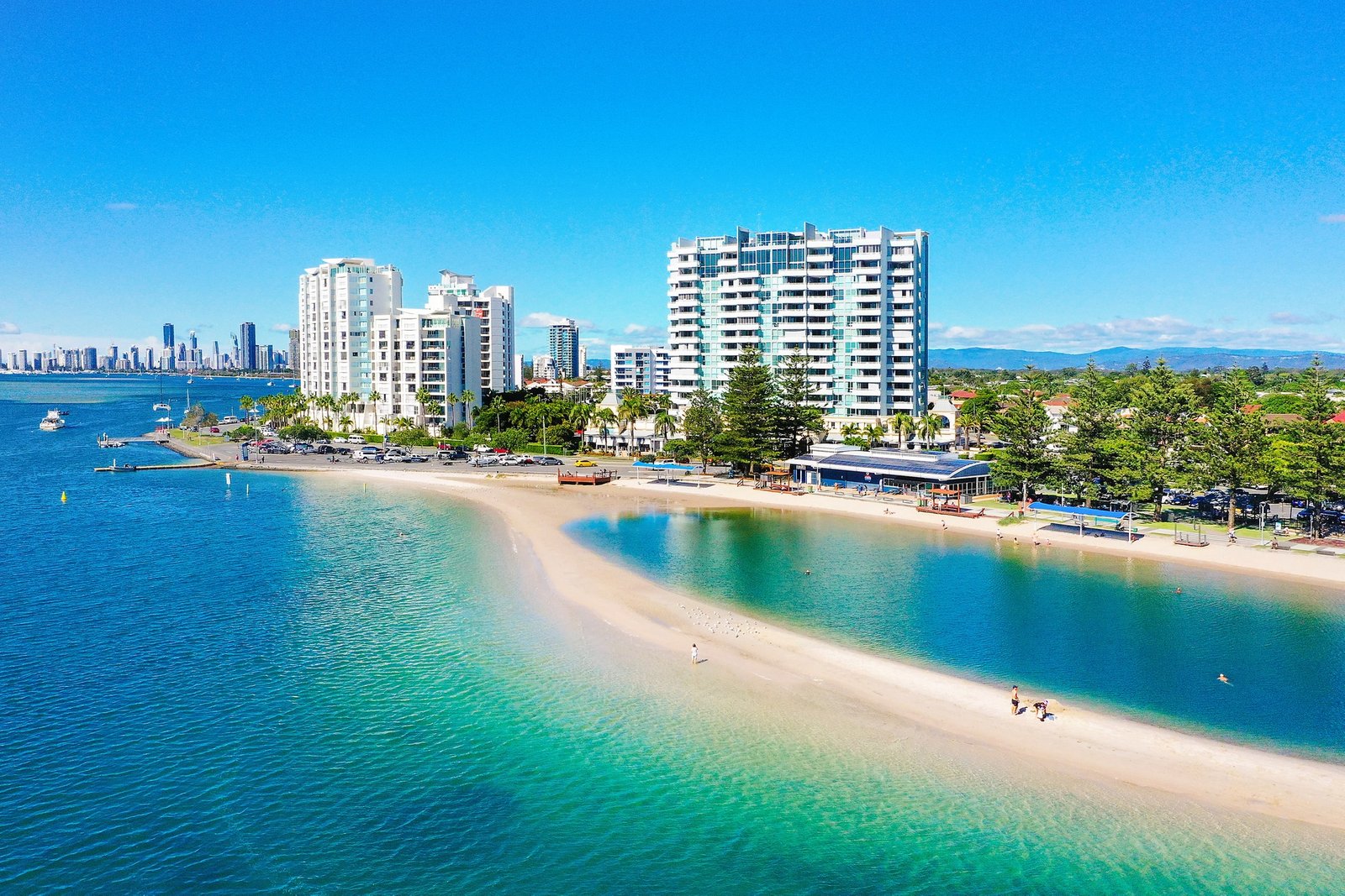 12/143 Frank Street LABRADOR 13