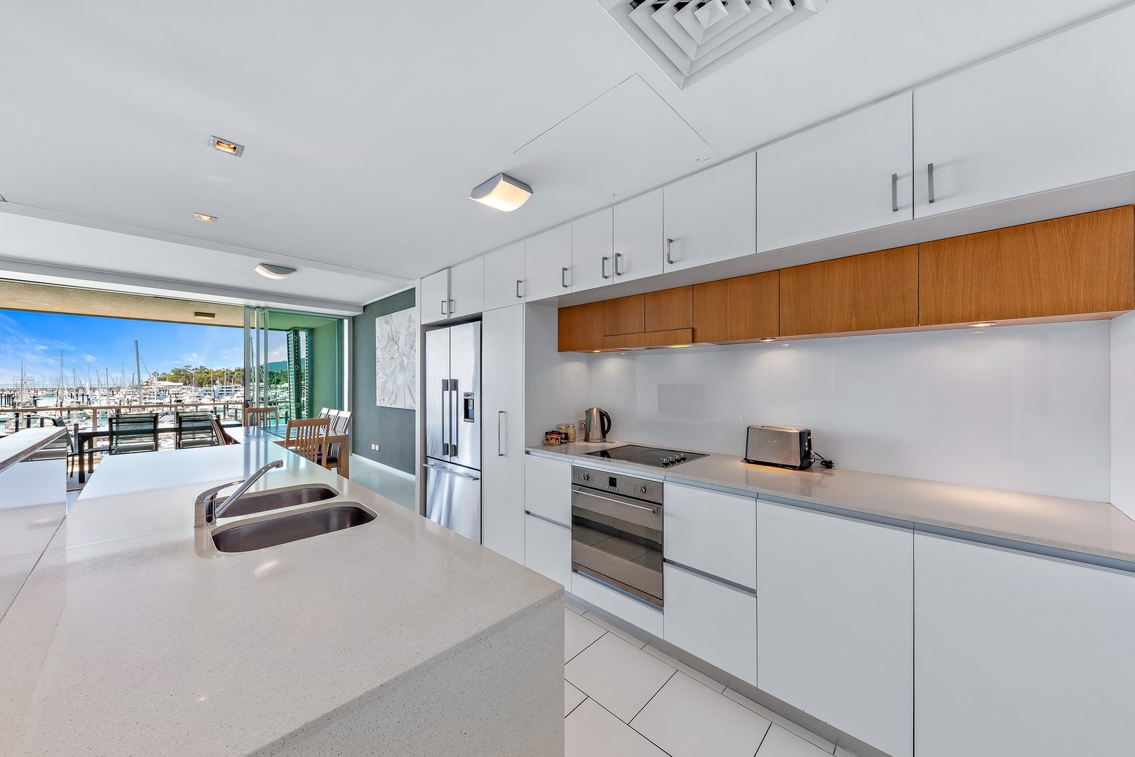 12/144 Shingley Drive AIRLIE BEACH 2