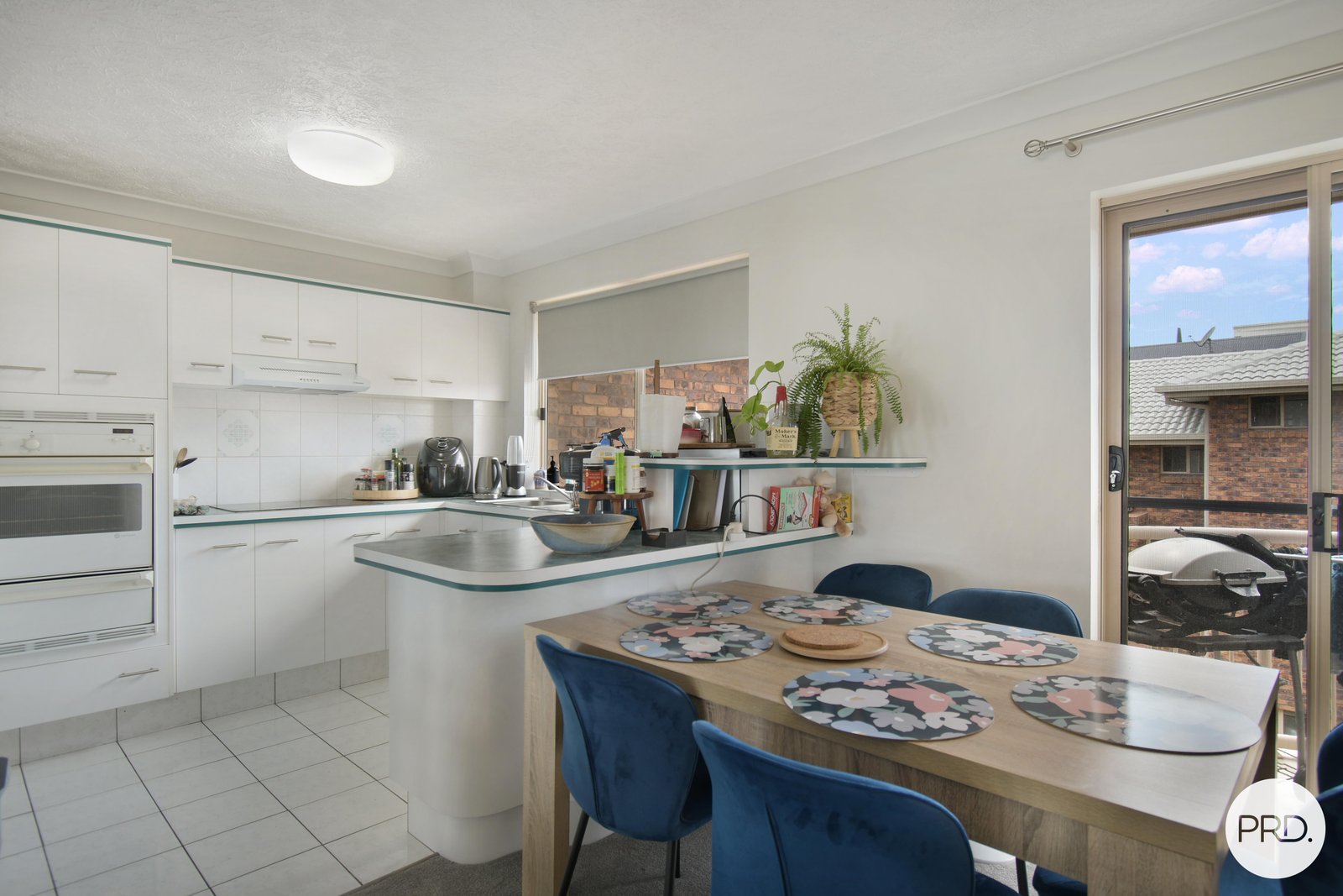 12/15-17 South Street COOLANGATTA 2