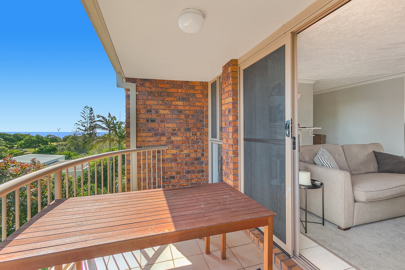 12/15-17 South Street COOLANGATTA 2