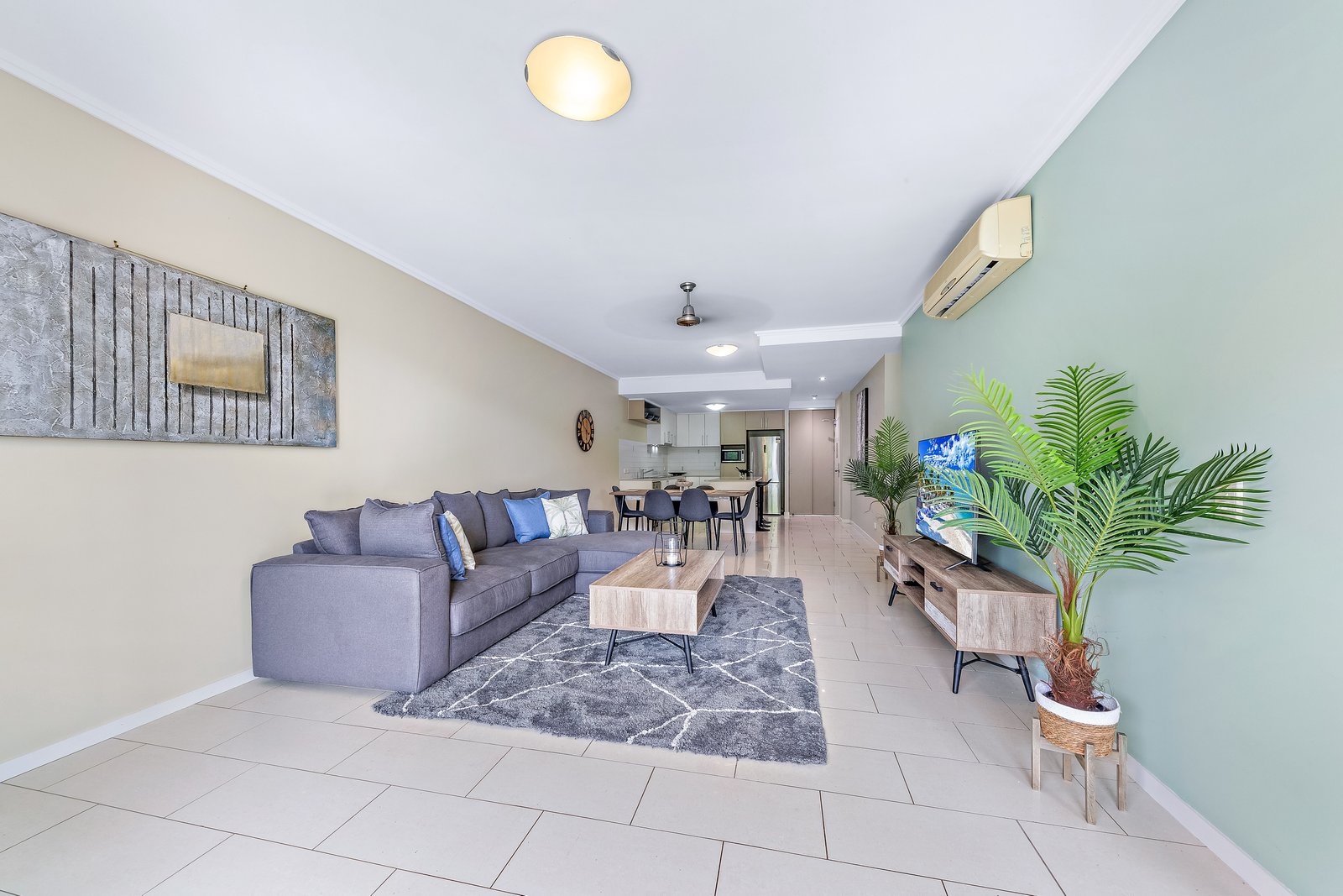 12/15 Flame Tree Court AIRLIE BEACH 5