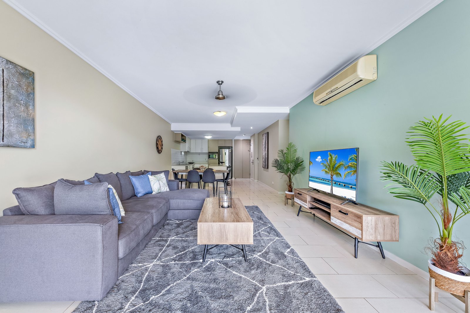 12/15 Flame Tree Court AIRLIE BEACH 6