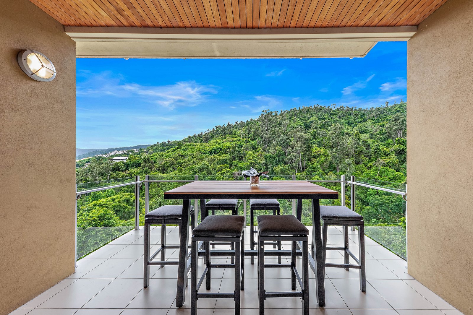 12/15 Flame Tree Court AIRLIE BEACH 9