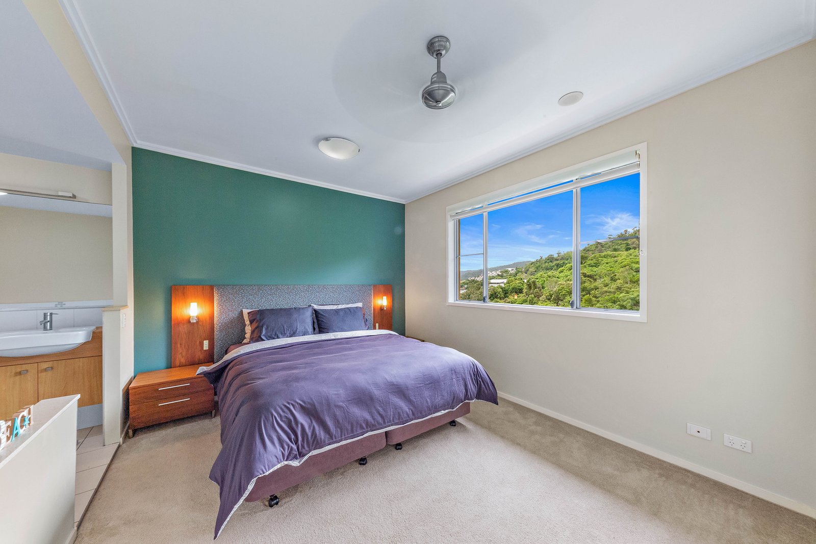 12/15 Flame Tree Court AIRLIE BEACH 11