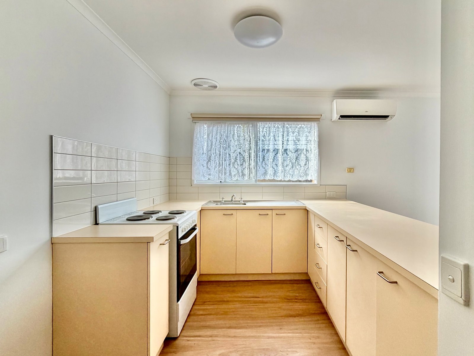 Gallery: 1/215 Little Malop Street