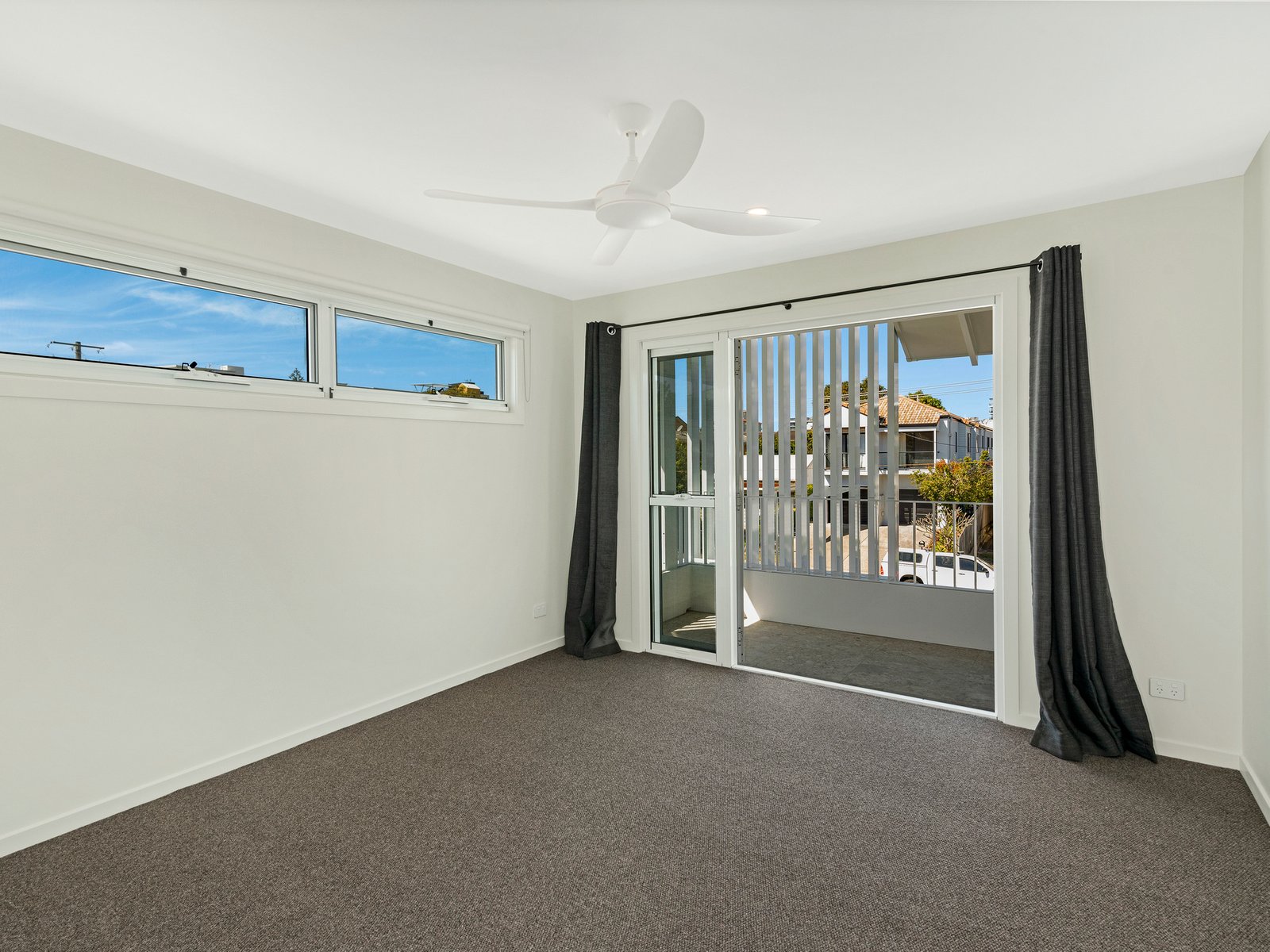 1&2/15 Twenty Seventh Avenue PALM BEACH 5