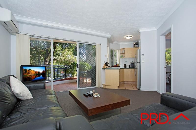 12/150 Marine Parade SOUTHPORT 2