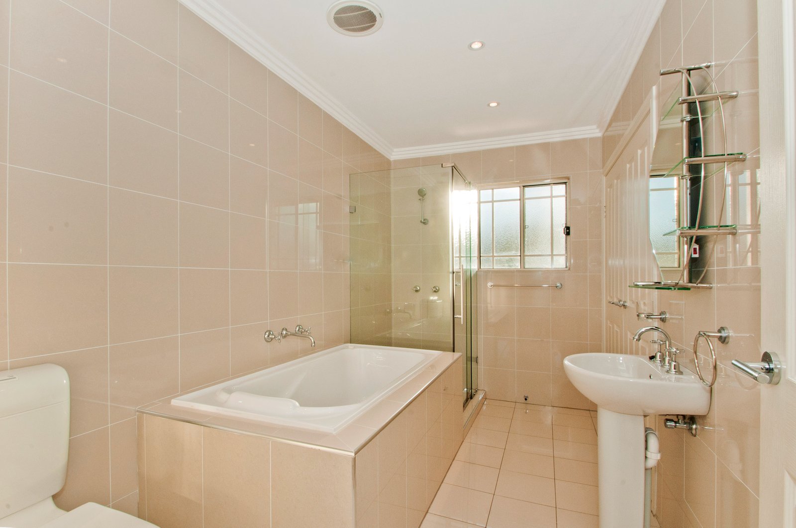 12/16 Coolgardie Street EAST CORRIMAL 5