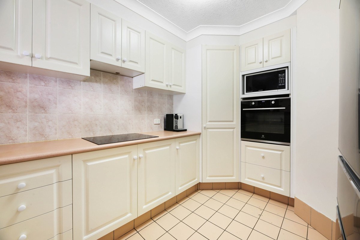 12/16 Djerral Avenue Burleigh Heads 7