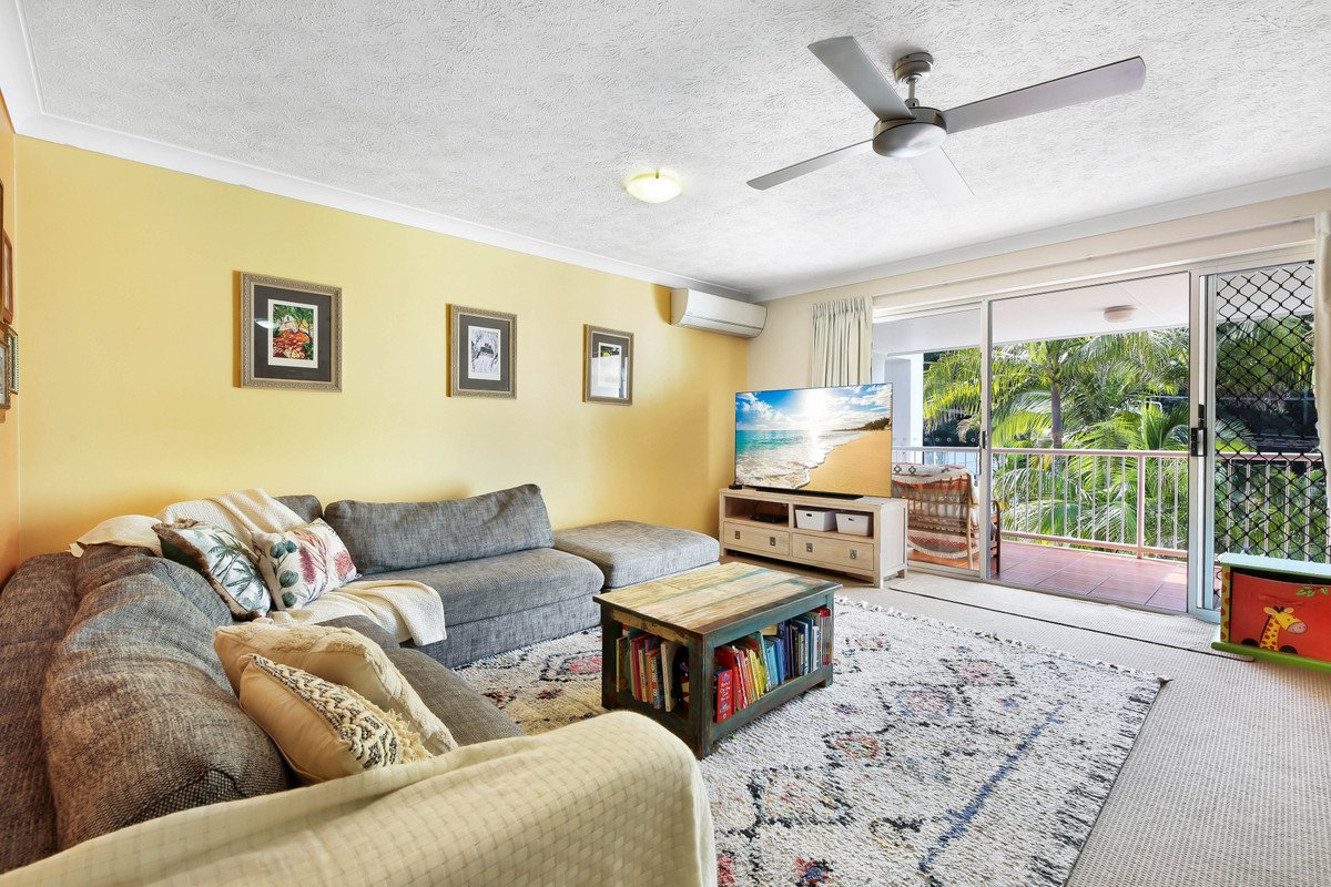 12/16 Djerral Avenue Burleigh Heads 9