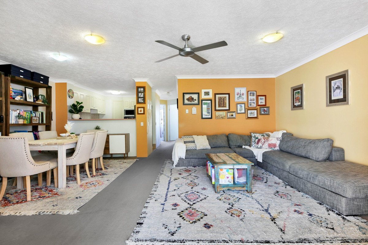 12/16 Djerral Avenue Burleigh Heads 11