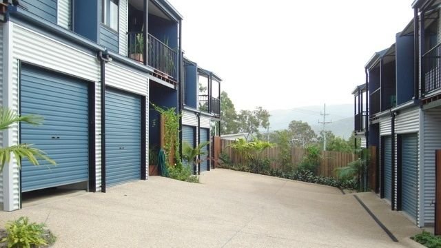 12/164 Shute Harbour Road CANNONVALE 8