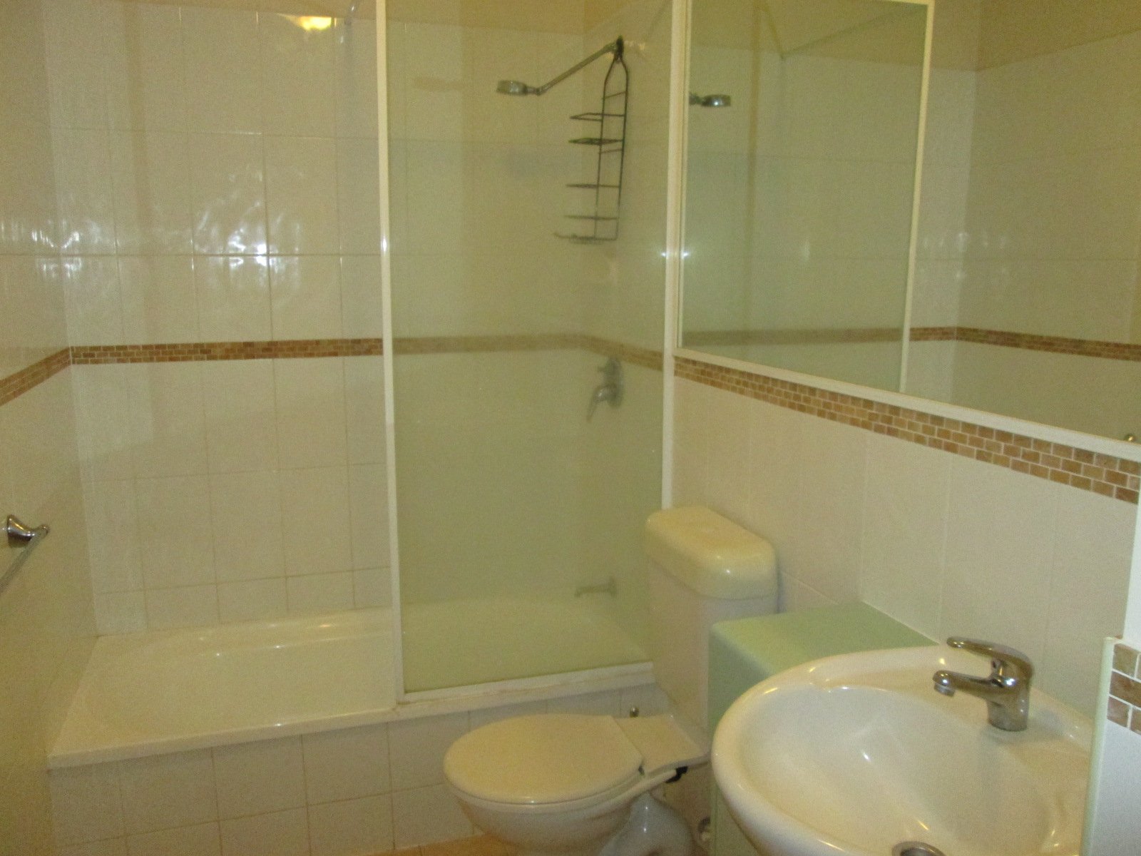 12/164 Shute Harbour Road CANNONVALE 5