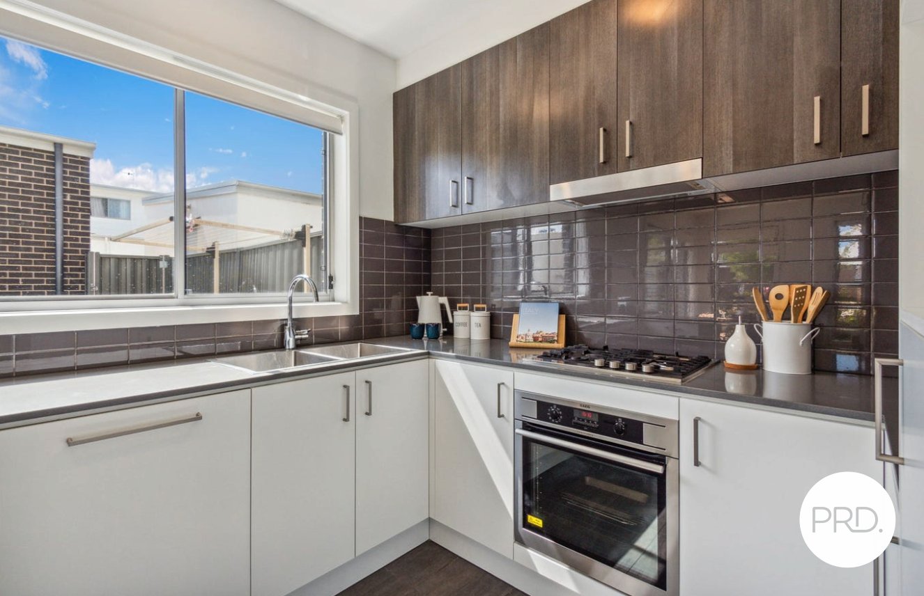 12/17 Billabong Street LAWSON 8