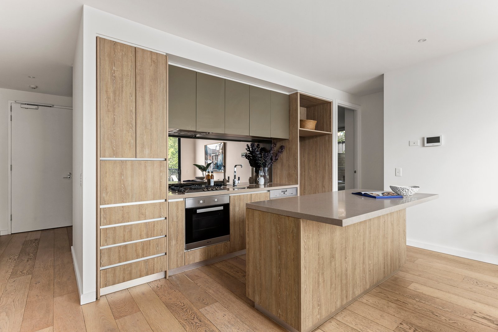 12/17 Riversdale Road, Hawthorn, 3122