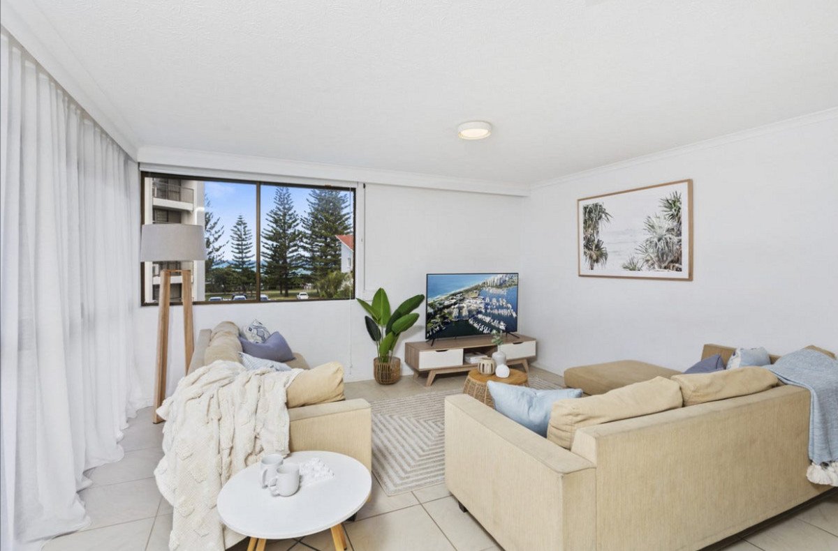 12/1927 Gold Coast Highway Burleigh Heads 5