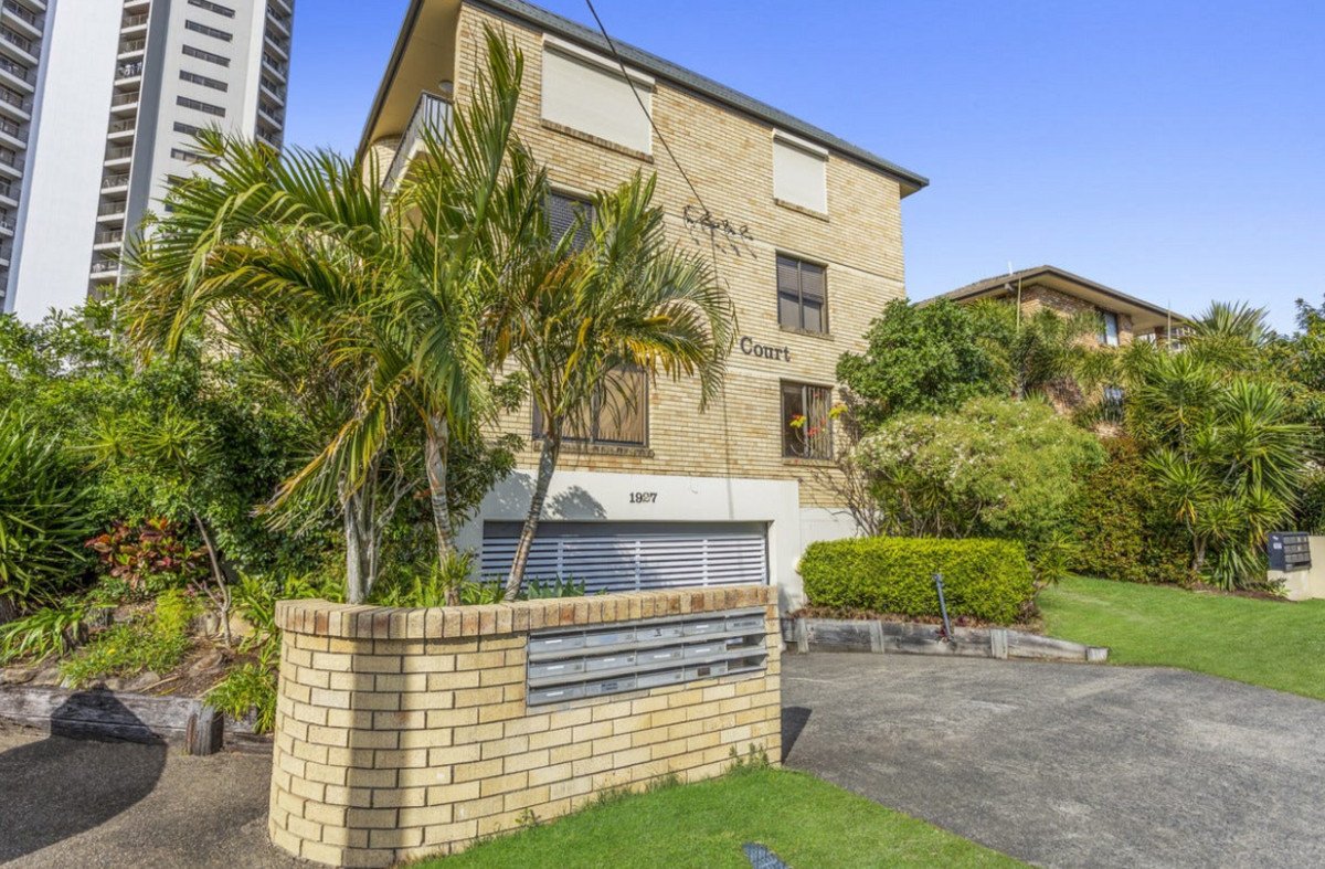 12/1927 Gold Coast Highway Burleigh Heads 13