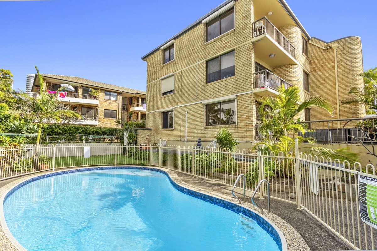 12/1927 Gold Coast Highway Burleigh Heads 11