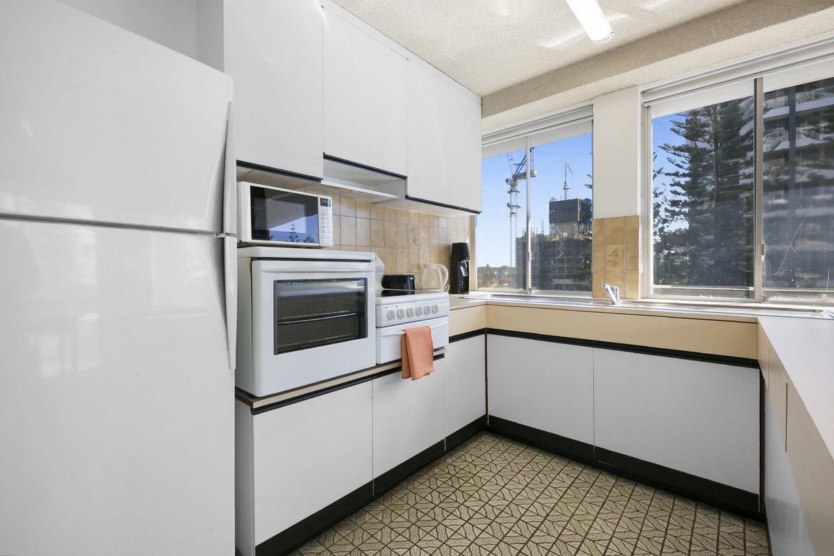 12/194-198 The Esplanade Burleigh Heads 12