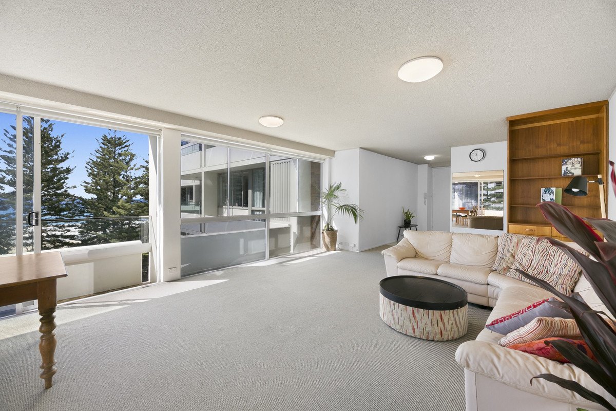 12/194-198 The Esplanade Burleigh Heads 4