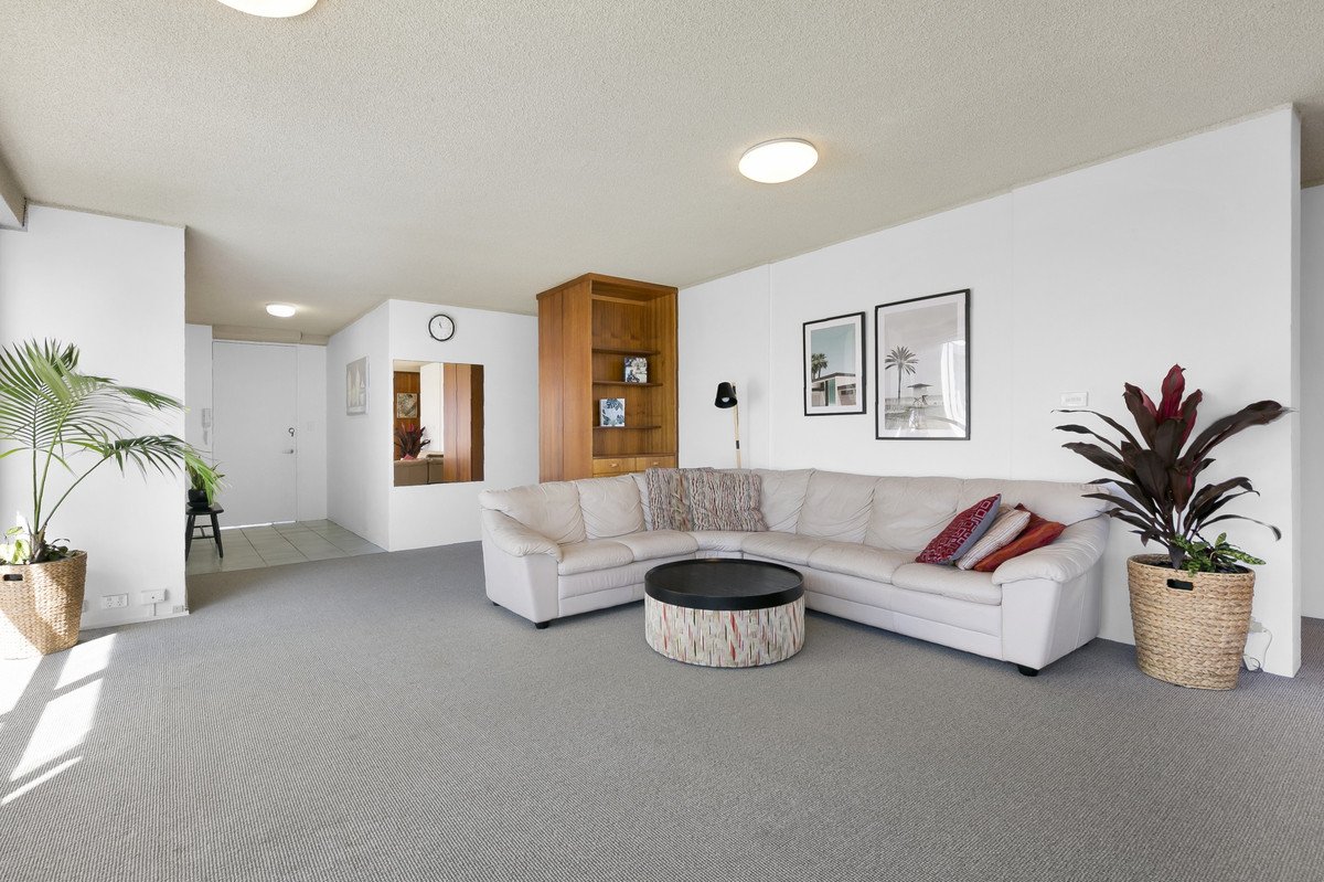 12/194-198 The Esplanade Burleigh Heads 5