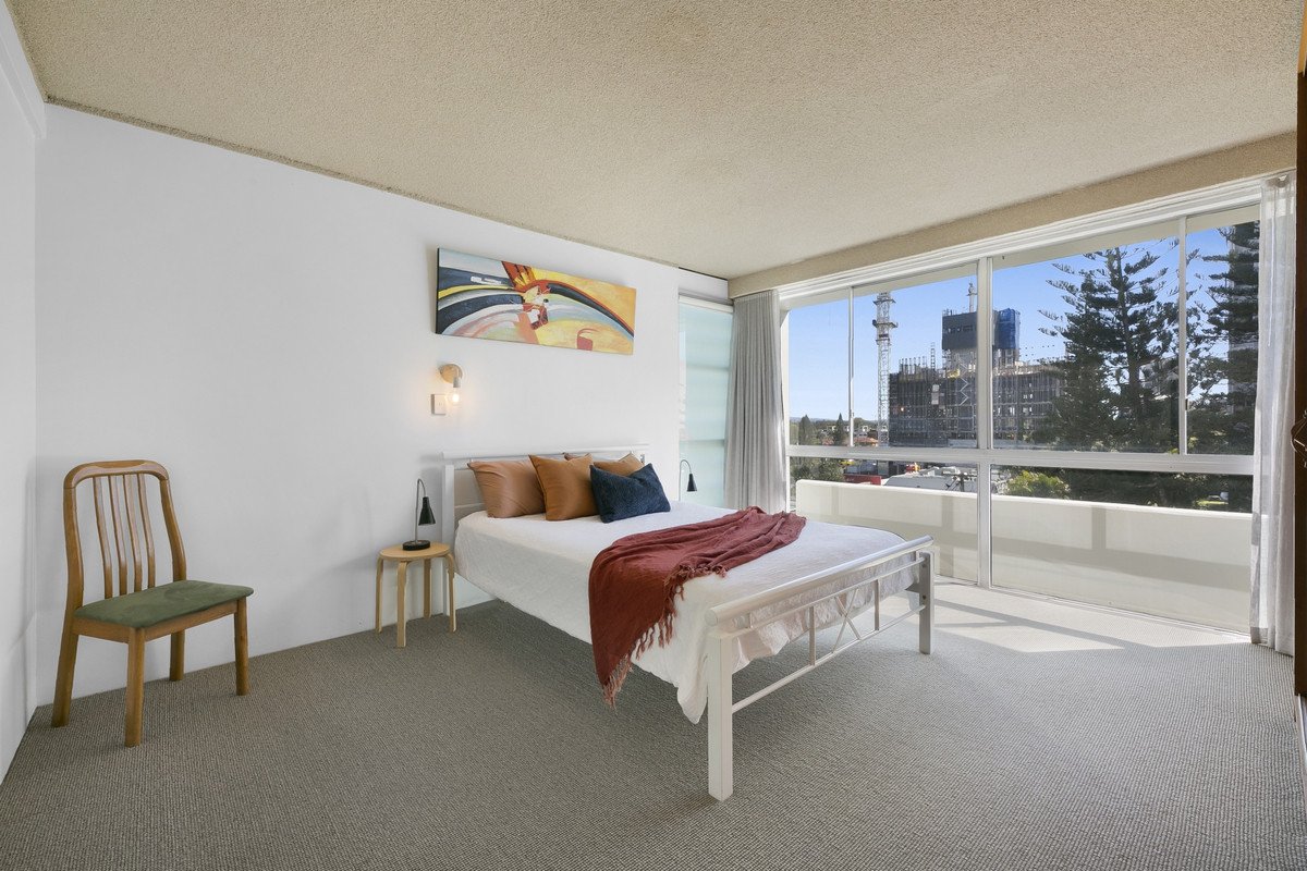 12/194-198 The Esplanade Burleigh Heads 13