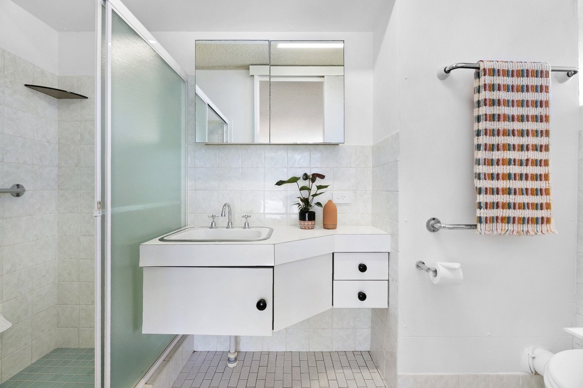 12/194-198 The Esplanade Burleigh Heads 18