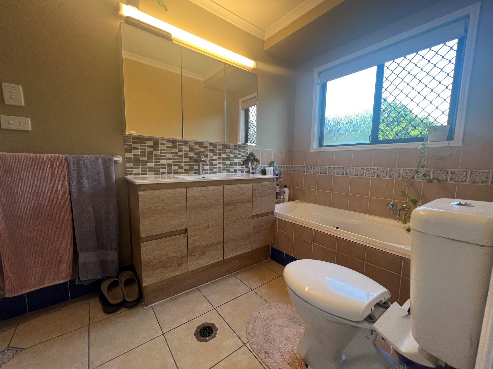 121A Col Brown Avenue CLINTON 15