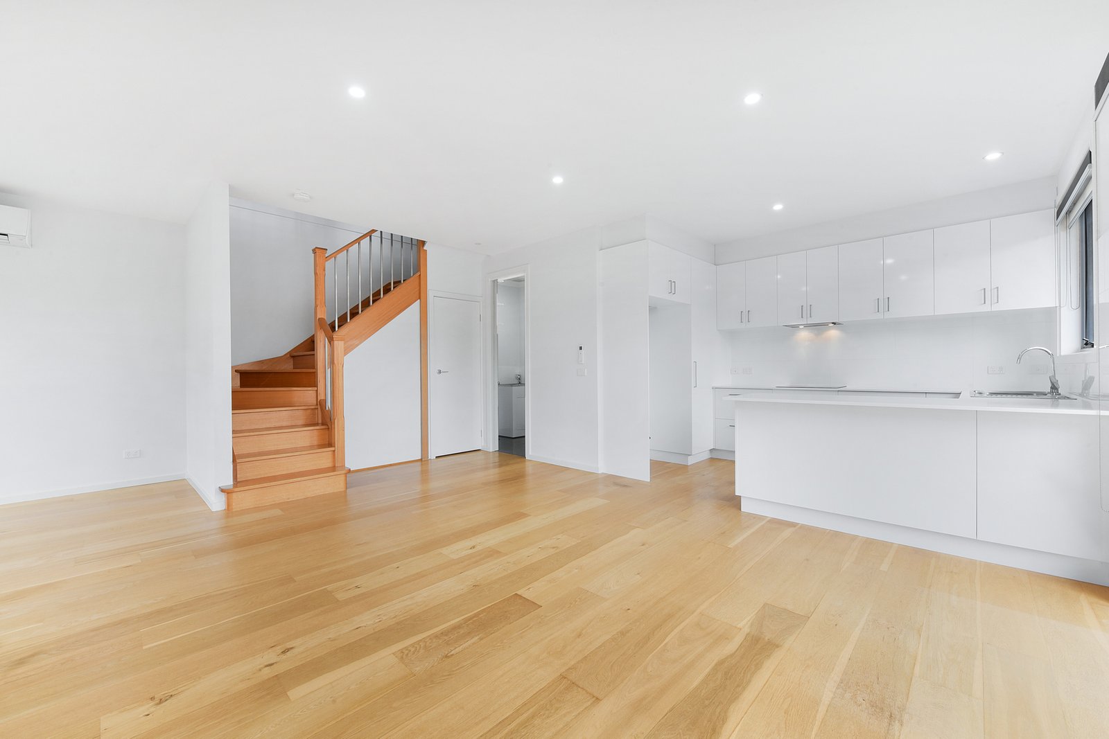 Gallery: 121A Huntingdale Road