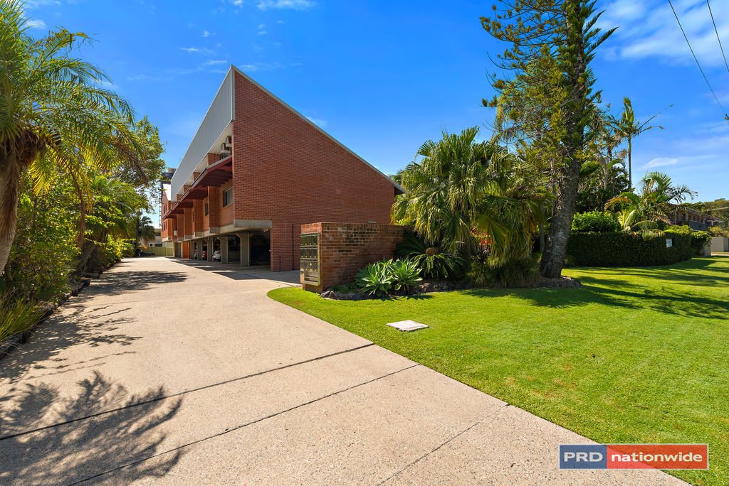 12/2-4 Boultwood Street COFFS HARBOUR 2