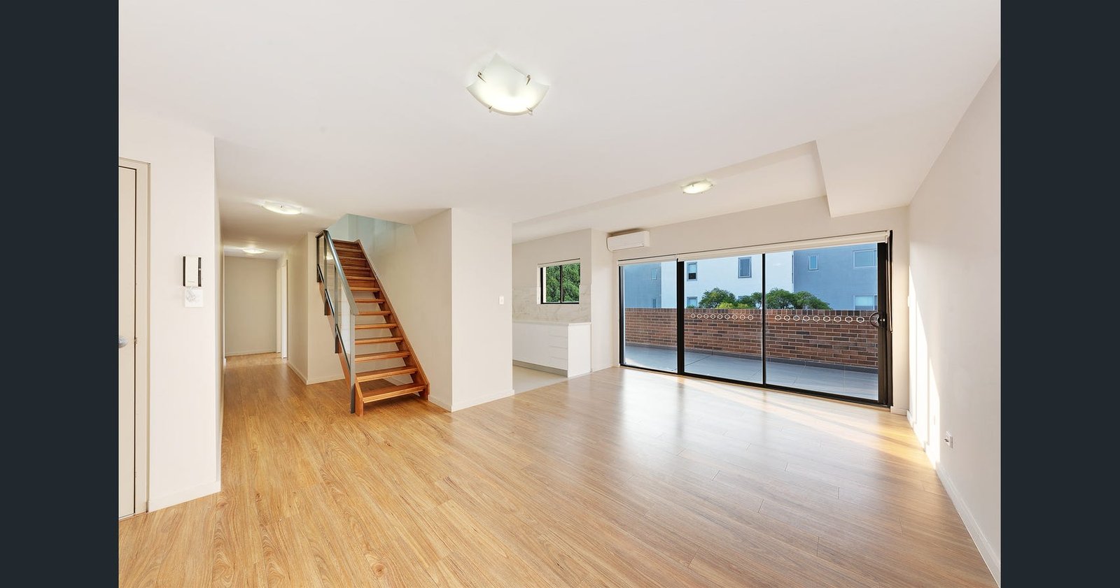12/2-4 Hampden Road BEVERLY HILLS 2