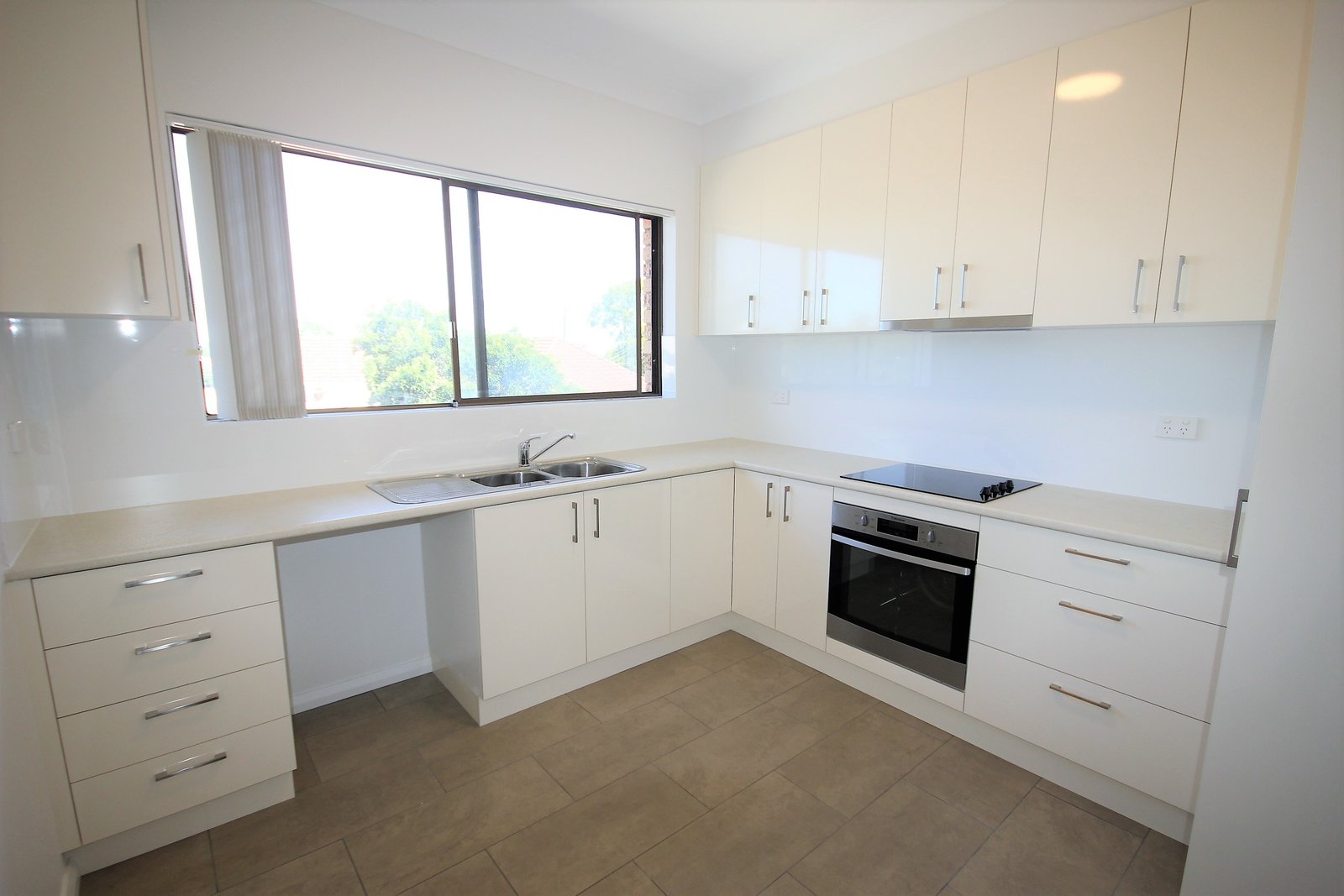 12/2-4 Mill Street CARLTON 3