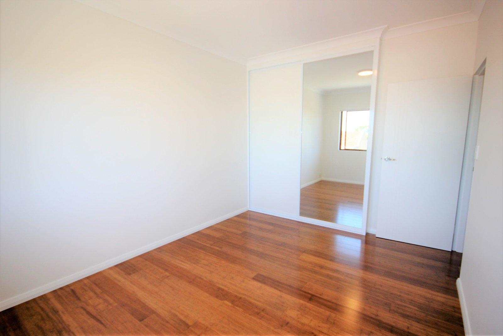 12/2-4 Mill Street CARLTON 6