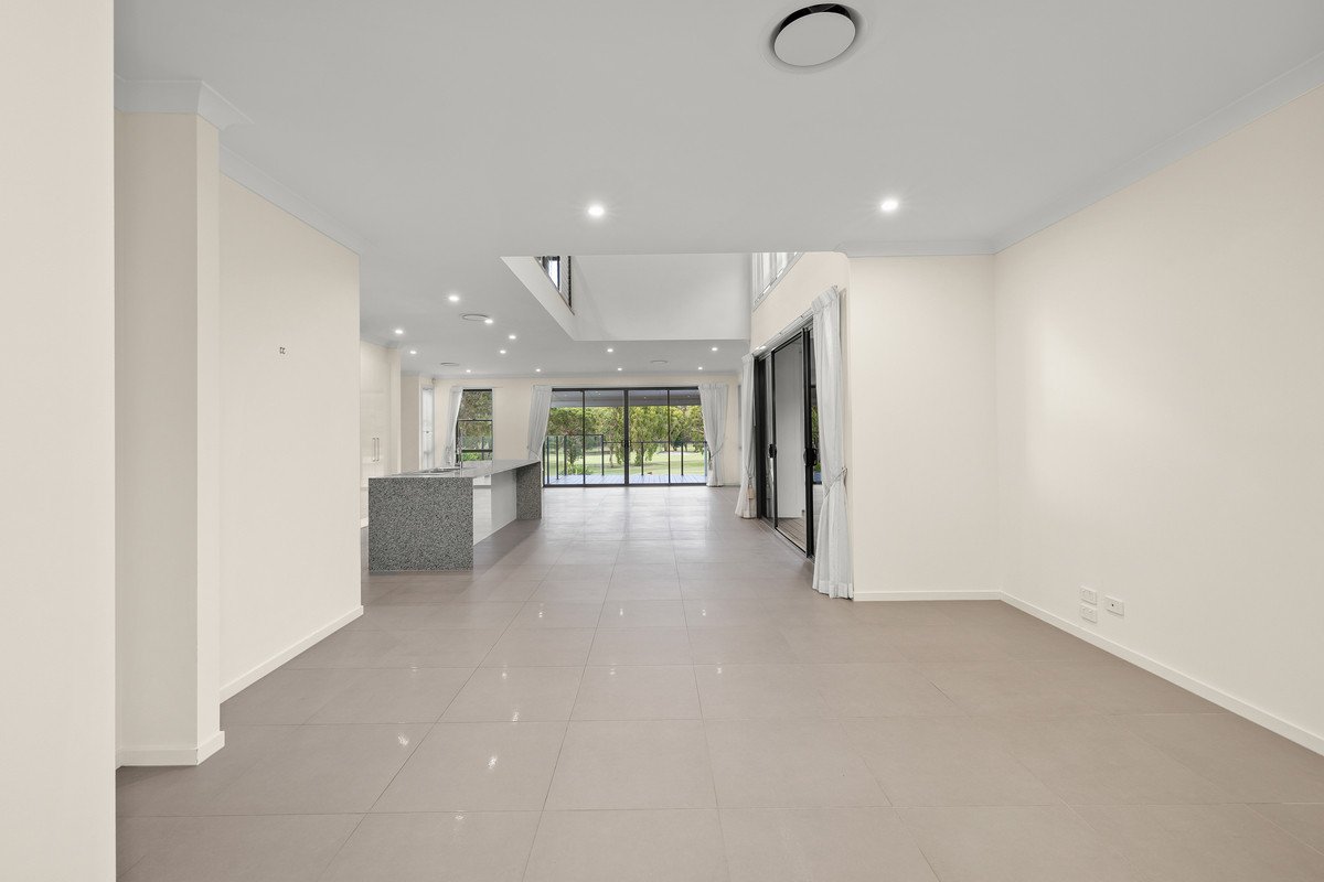 1/22 Andromeda Parade Robina 6