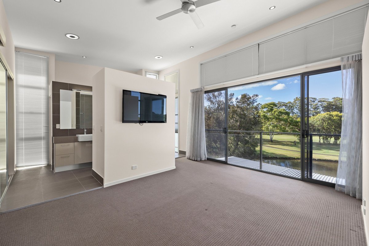 1/22 Andromeda Parade Robina 9