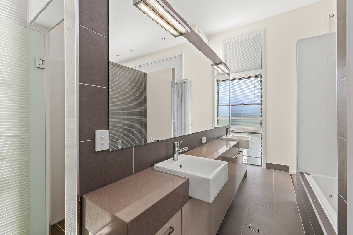 1/22 Andromeda Parade Robina 10