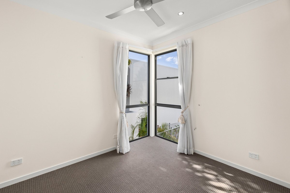 1/22 Andromeda Parade Robina 11