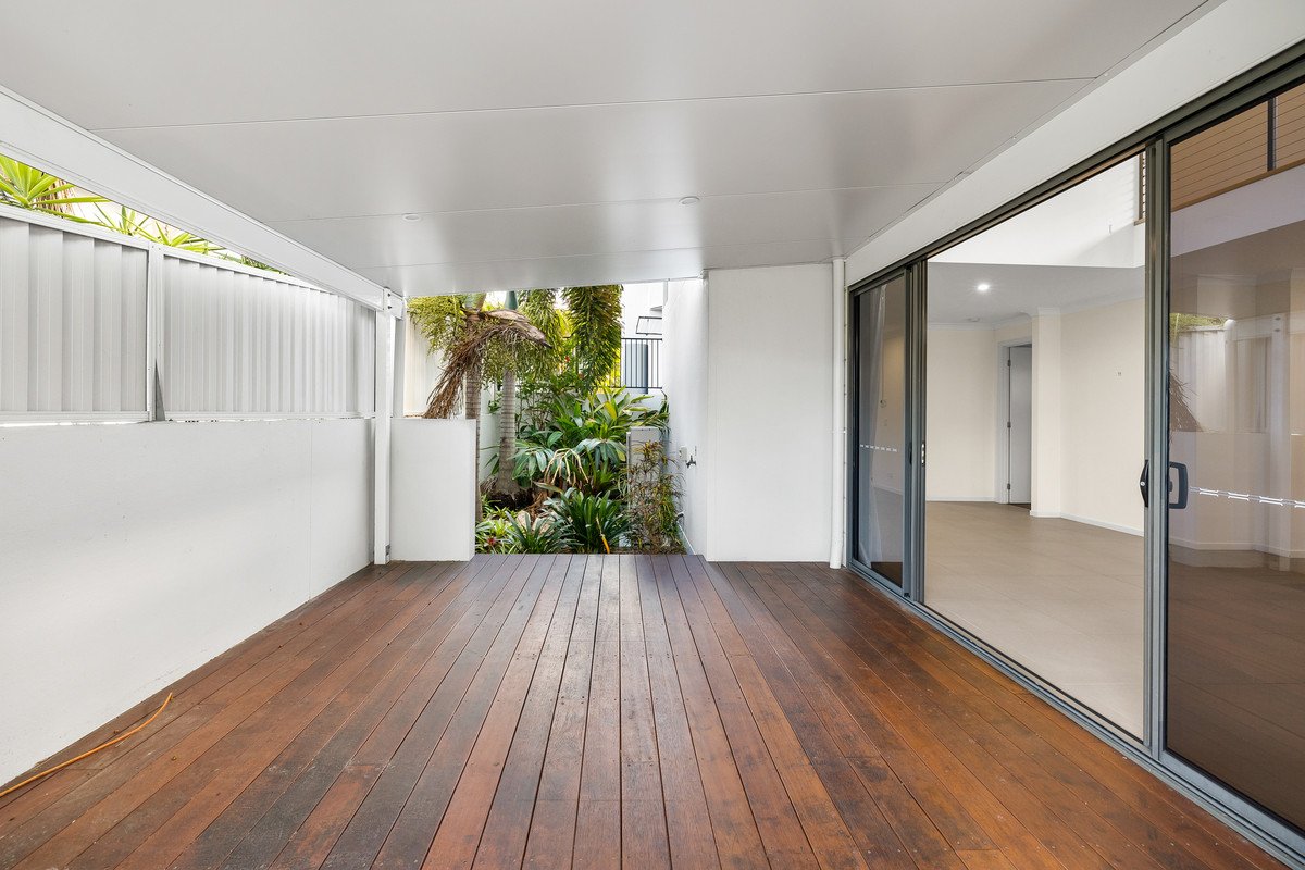 1/22 Andromeda Parade Robina 16