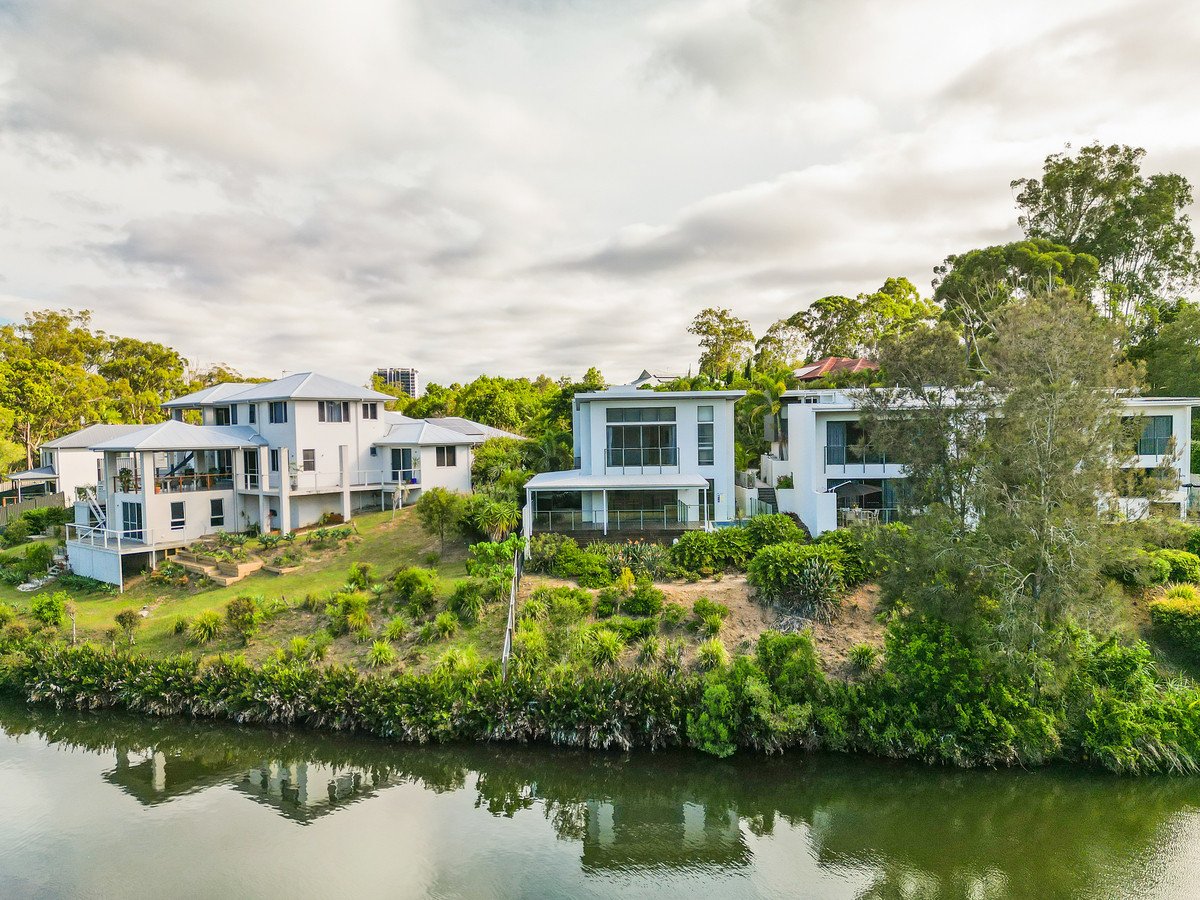 1/22 Andromeda Parade Robina 21