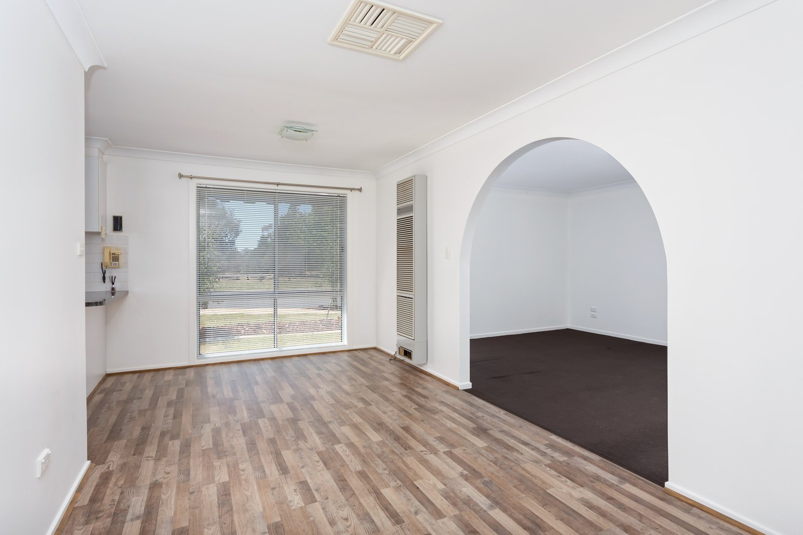 1/22 Balleroo Crescent GLENFIELD PARK 5