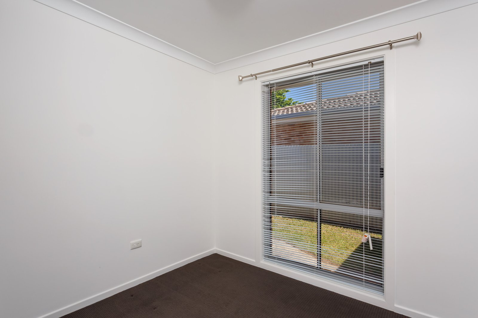 1/22 Balleroo Crescent GLENFIELD PARK 8